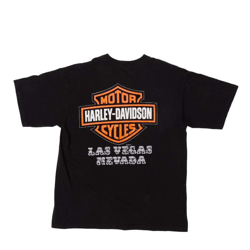 Tシャツ1枚が語る、着る人の輪郭。